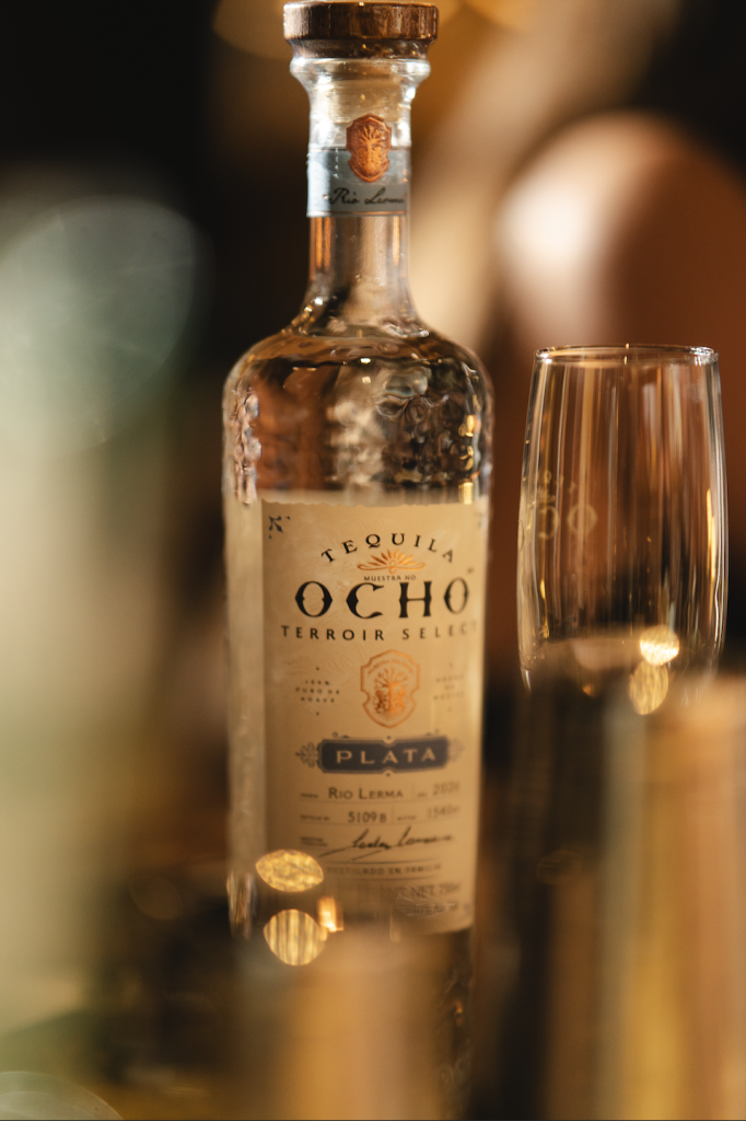 TEQUILA OCHO PLATA EL TESORITO 2026